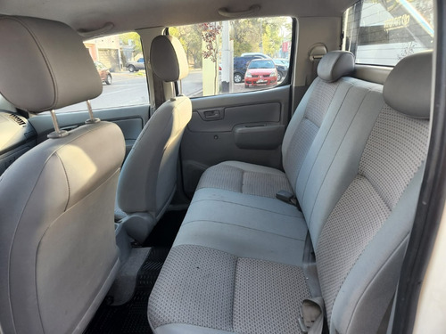 Imagen 12 de 17 de Toyota Hilux 2.5 C/d 4x4 Td Dx