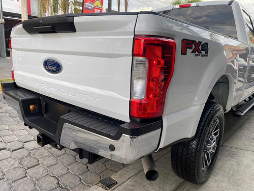 Imagen 10 de 15 de Ford F-250 2017 6.7l Super Duty Cab Dob Diesel 4x4 At