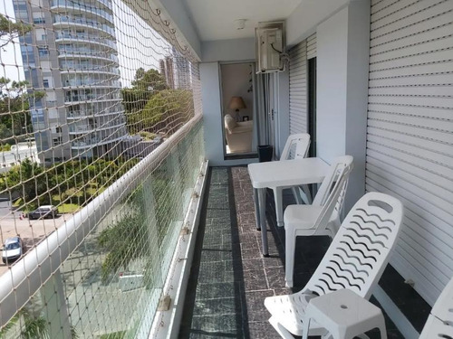 Imagen 16 de 17 de Excelente Apartamento De 2 Dormitorios En Edificio Palm Beach - Playa Mansa