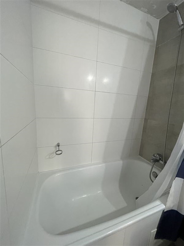 Rebajado, En Venta 1d1b Incluye Bodega, A Pasos Del Metro
