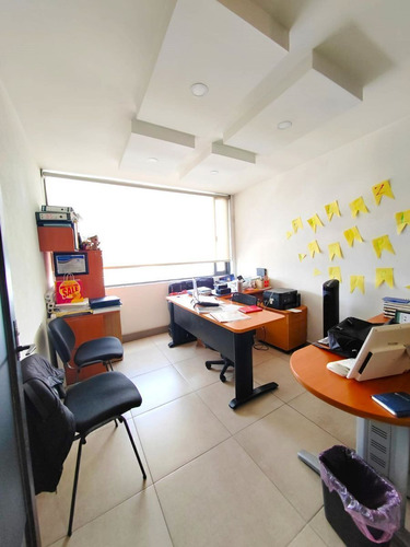 Oficina En Venta, Satélite, 109 M2