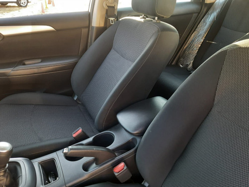 Imagen 8 de 13 de Nissan Sentra 2019 1.8 Sense Mt