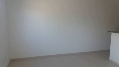 Imagem 3 de 13 de Casa De 2/4 Com Suite Em Senador Canedo A 5 Min Do Centro