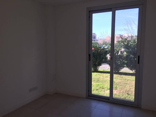 Imagen 7 de 12 de Departamento Venta Las Amapolas - Pilar