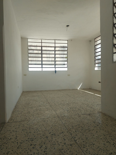 Casa De 3 Hab 2 Baños 4 Puestos Y Anexo Independiente