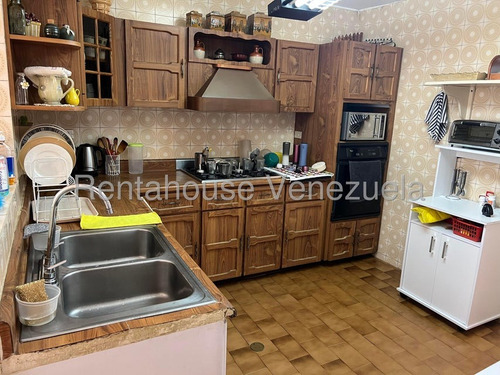 Mr - Casa En Venta En La Alameda, 300 Mt2, 5h, 6b, 5e