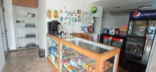 Imagen 5 de 5 de Local Comercial Gold Country