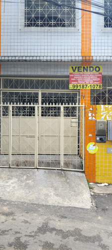 Vende-se Uma Casa Térreo E Primeiro Andar, Em Pernambués