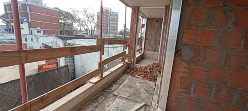 Imagen 12 de 16 de Apartamento De 2 Dormitorios En Venta- Tres Cruces