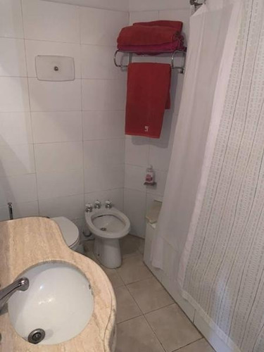 Imagen 3 de 11 de Excelente Ubicación! Lindisimo Tres Ambientes Con Cochera Y Baulera