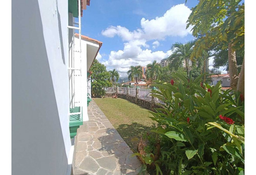 Casa En Venta En La Urb. Las Chimeneas Pe-8370419
