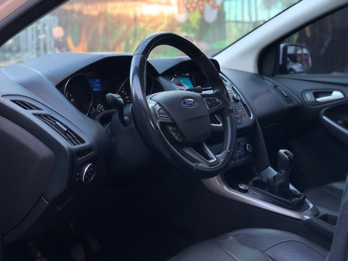 Imagen 14 de 25 de Ford Focus 2016 Se Plus Manual 2.0