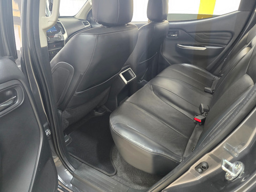 Mitsubishi L200 2.4 Triton Sport Hpe S Cab. Dupla 4x4 Aut. 4p