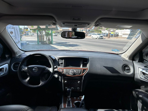 Nissan Pathfinder Exclusive