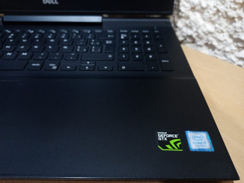 Laptop Dell Inspiron 15 7000, Intel I7, 8gb Ram, Gtx 1050ti Negro (Usado)