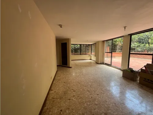 Apartamento Para Remodelar Oviedo En El Poblado Con Increible Terraza