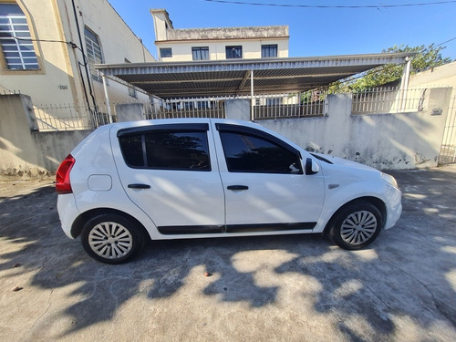 Imagem 7 de 7 de Renault