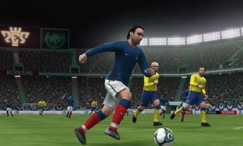 G1 - 'Pro Evolution Soccer 2011 3D' desaponta os fãs de futebol no