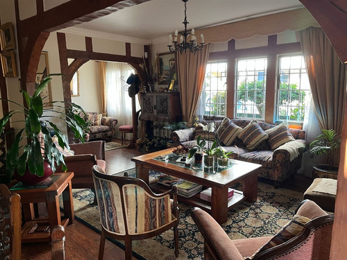 Se Vende Preciosa Y Gran Casa En Cerro Castillo