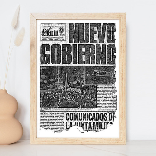 Imagen 4 de 4 de Cuadro 30x40cm Con Tapa Diario Clarín Fecha Día Nacimiento