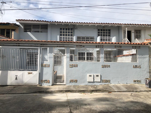Vendo Casa De 2 ´pisos Los Sauces,220m2,4 Hab 3 Baños, 2 Aptos Con Entrada Independiente
