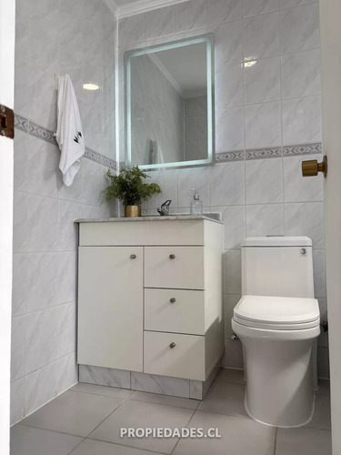 Casa Impecable En Venta En Maipú, 3 Dormitorios Y 2 Baños.