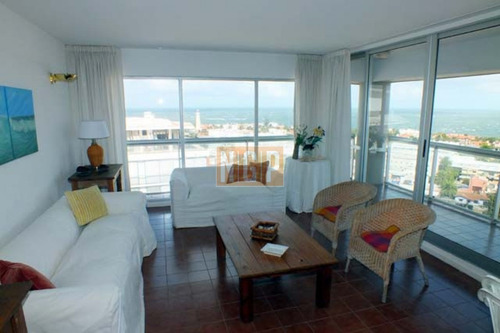 Imagen 8 de 30 de Hermoso Con Vista Total Al Puerto Divino