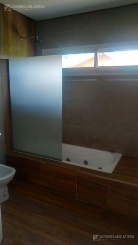 Casa En Venta - Boat Center.