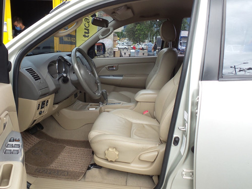 Toyota Fortuner 2.7 Wt-i 4x2