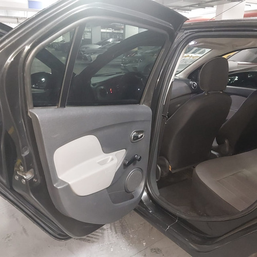 Renault Logan 1.6 Expression Hi-power 4p