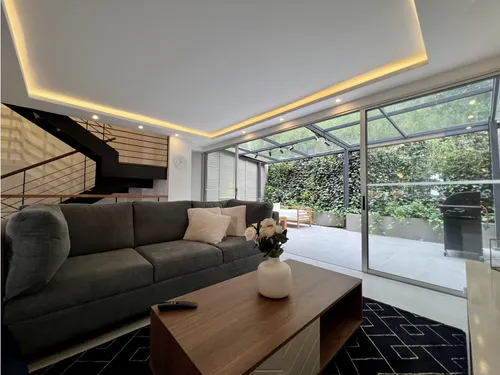 150m2 Casa En El Poblado