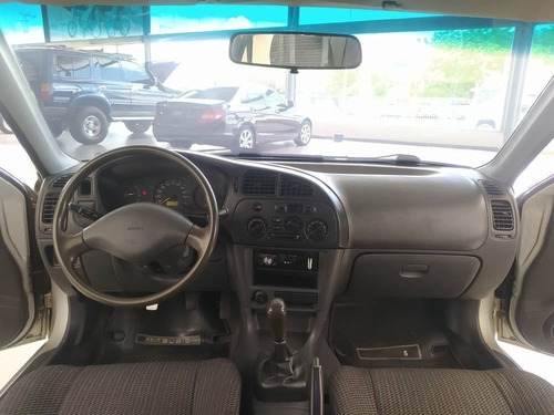 Imagen 8 de 10 de Mitsubishi Signo