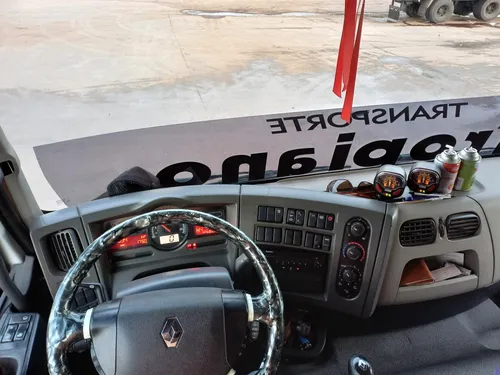 Renault Premium 320dxi