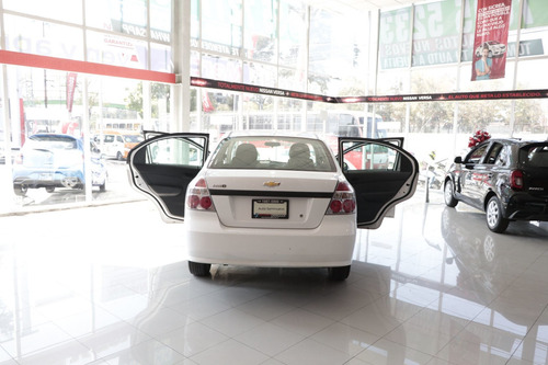 Imagen 10 de 15 de Chevrolet Aveo 2018 1.6 Ls Mt