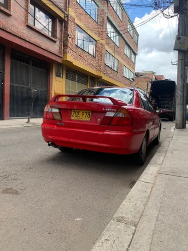 Mitsubishi Lancer 1.6 Glx 5 p