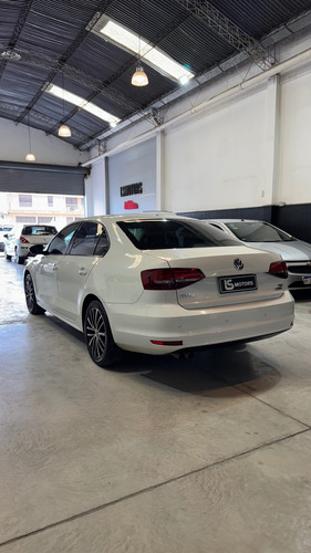 Volkswagen Vento 1.4 Comfortline 150cv