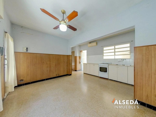Imagen 4 de 16 de Casa Pasillo 2 Dormitorios - Amenabar Y Dorrego