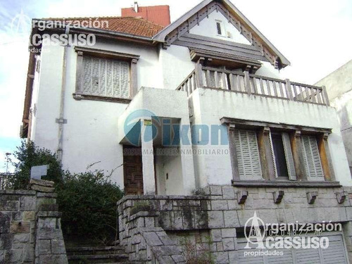 Imagen 1 de 8 de La Lucila - Casa - Lote En Venta O Alquiler