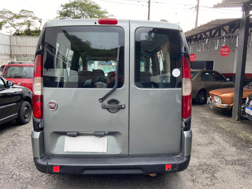 Imagem 4 de 8 de Fiat Doblo Hlx 7 Lugares