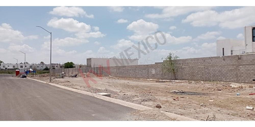 Terrenos En Venta En Área De Senderos, Campiñas De Iberia, Cerrada No7 Lotes 22 (400m2) Y 47...
