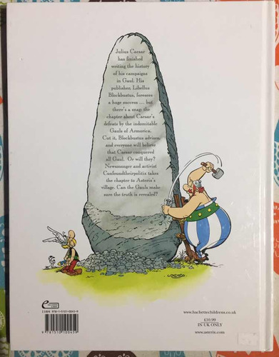 Asterix And The Missing Scroll Hardcover ( En Inglés)