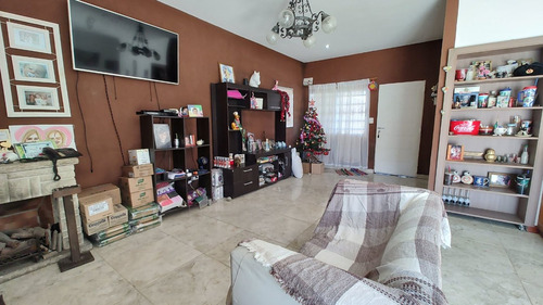 Imagen 15 de 30 de Casaquinta En Venta Con Pileta En Ruta Sol.permuta