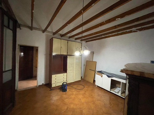 Av. Juan Bautista Alberdi 5800, Caba / Gran Ph En Block Con 2 Deptos Y 1 Local /355m2 / U$s 330.000
