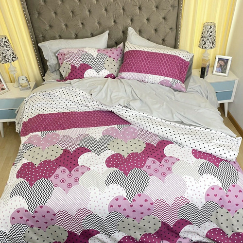 Imagen 4 de 4 de Plumón Sencillo Estampado Corazones + Fundas