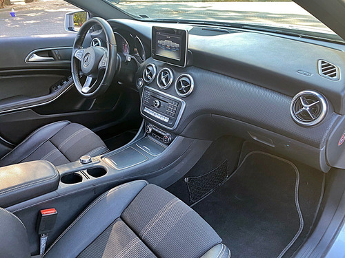 Imagen 13 de 16 de Mercedes Benz A200 Urban At 2018
