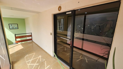 Edificio Comercial Con Nave Industrial En Venta Amueblada, En Autop, Duarte, Santo Domingo, 2niveles