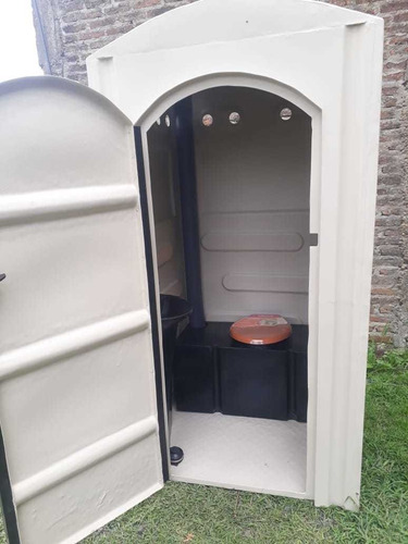 Imagen 4 de 10 de Alquiler De Baños Químicos Portátiles - Zona Oeste - $5000