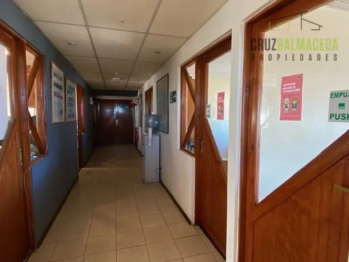 Oficinas Y Bodegas En Terreno Urbano, A Orilla De Ruta 5 Sur
