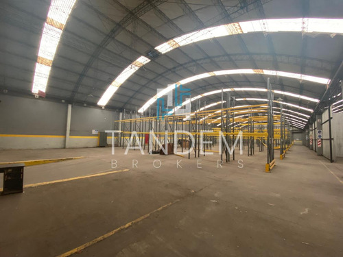 Galpón De 1500 M2 Cubiertos Con Racks En Predio A Mts De Panamericana