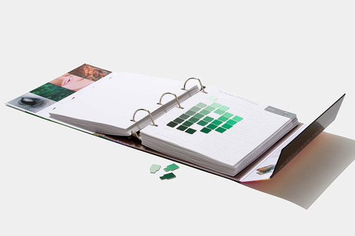 Pantone Munsell Book Of Color - Glossy Edition M40115b